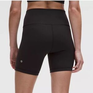 lululemon Wunder Train High-Rise Short 6"